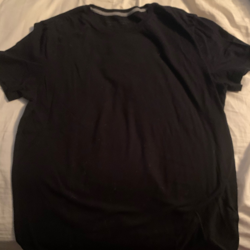 Black banana republic tee